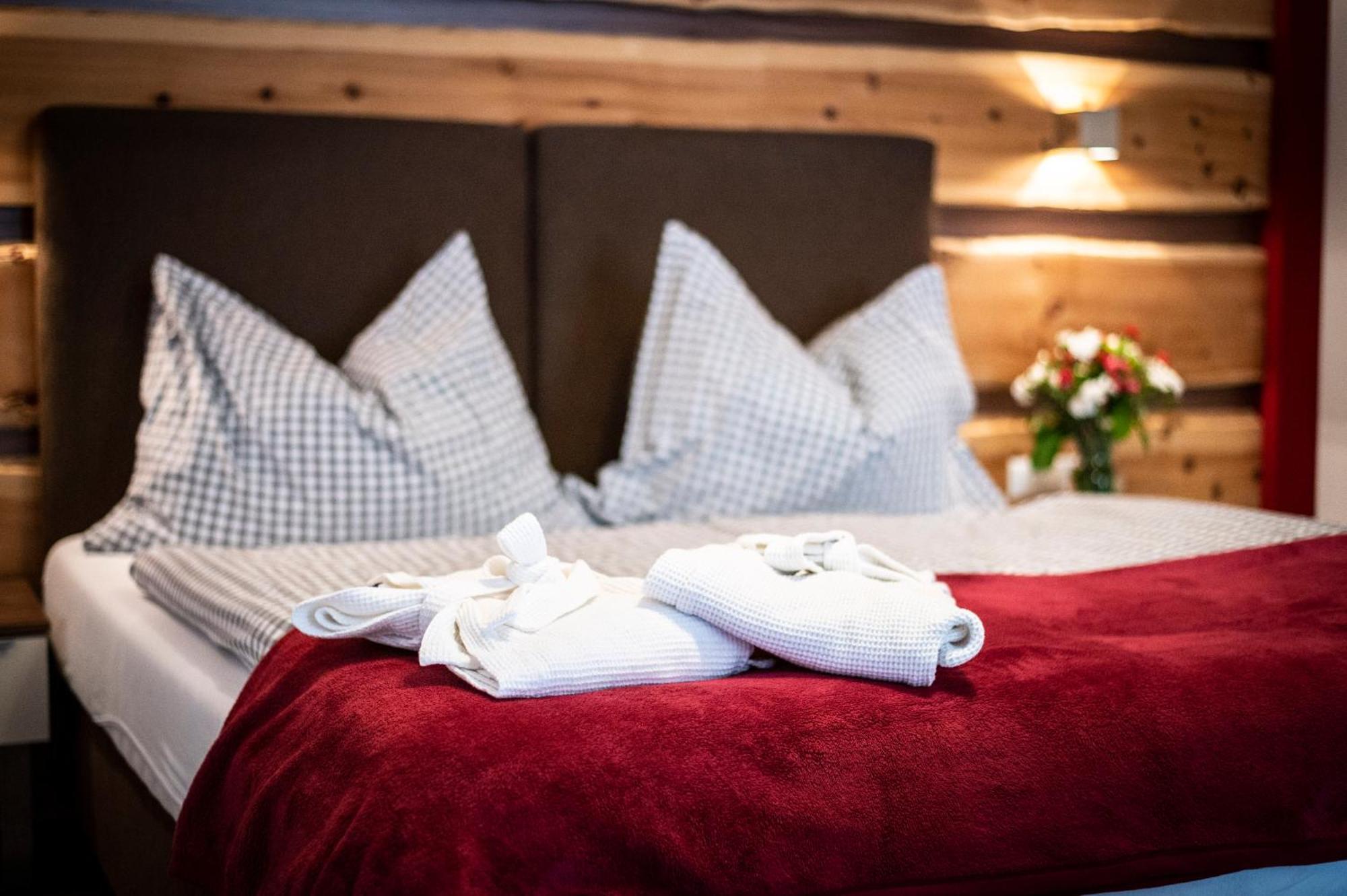 Gastwirtschaft Hold Hotel Monichwald ภายนอก รูปภาพ
